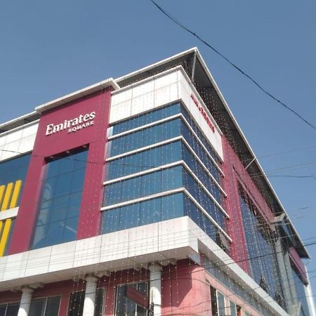 Отель Emirates Residency Pudunagaram Экстерьер фото