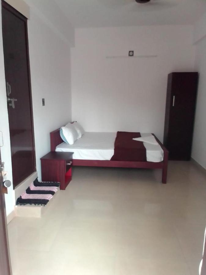 Отель Emirates Residency Pudunagaram Экстерьер фото